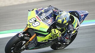 MotoE: Oscar Gutierrez siegt nach heißem Duell mit Mattia Casadei beim Saisonfinale